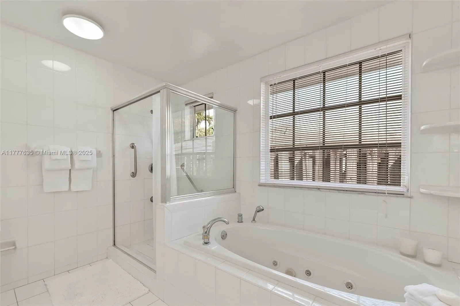 Palmetto Bay, Florida 33158, United States, 4 Bedrooms Bedrooms, ,3 BathroomsBathrooms,Residential,Active,104666