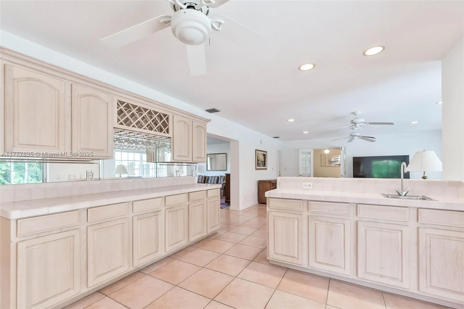 Palmetto Bay, Florida 33158, United States, 4 Bedrooms Bedrooms, ,3 BathroomsBathrooms,Residential,Active,104666