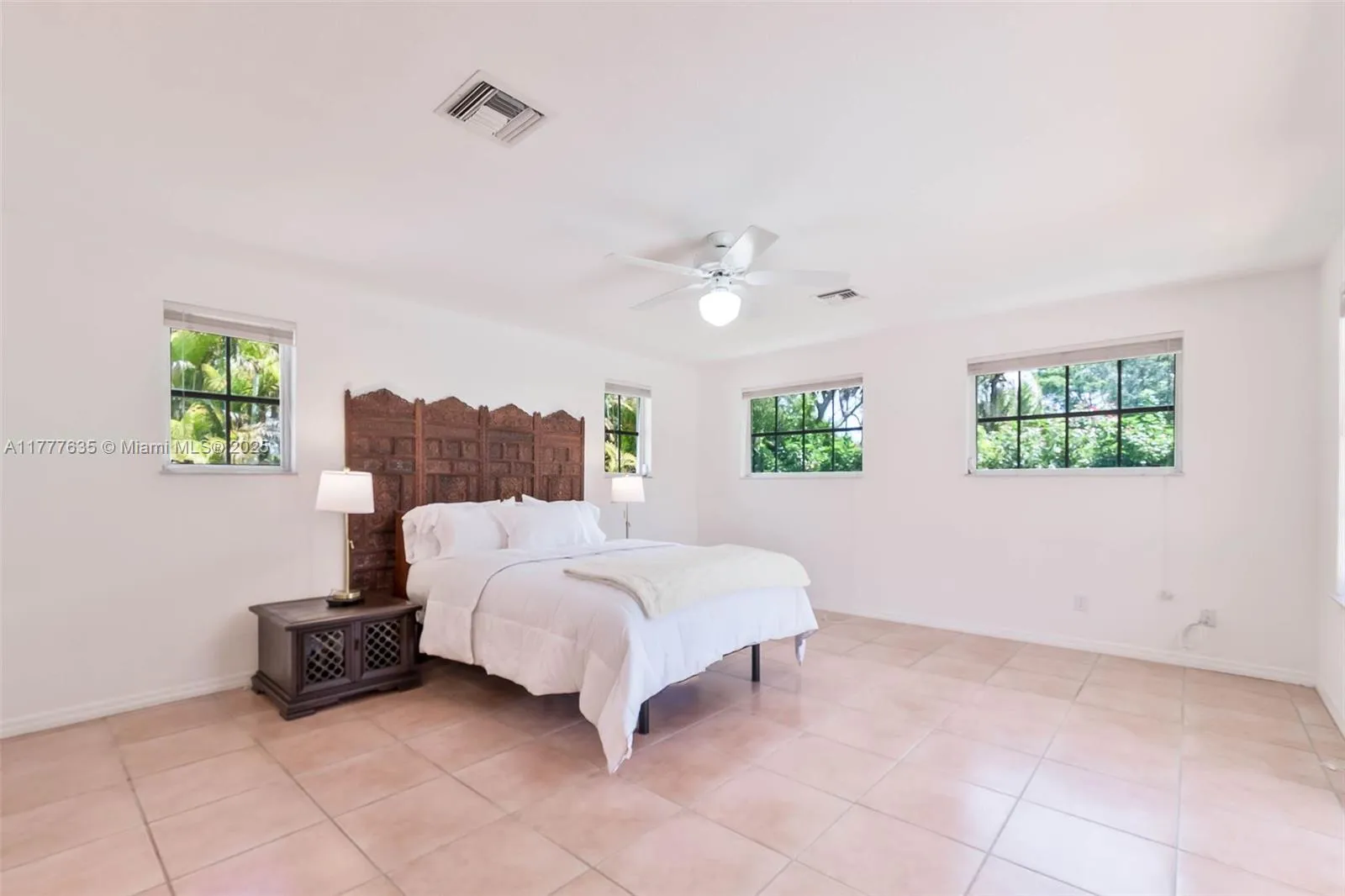 Palmetto Bay, Florida 33158, United States, 4 Bedrooms Bedrooms, ,3 BathroomsBathrooms,Residential,Active,104666