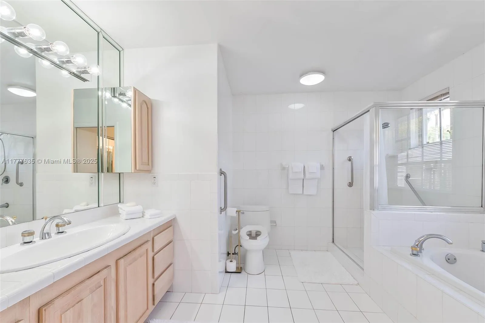 Palmetto Bay, Florida 33158, United States, 4 Bedrooms Bedrooms, ,3 BathroomsBathrooms,Residential,Active,104666