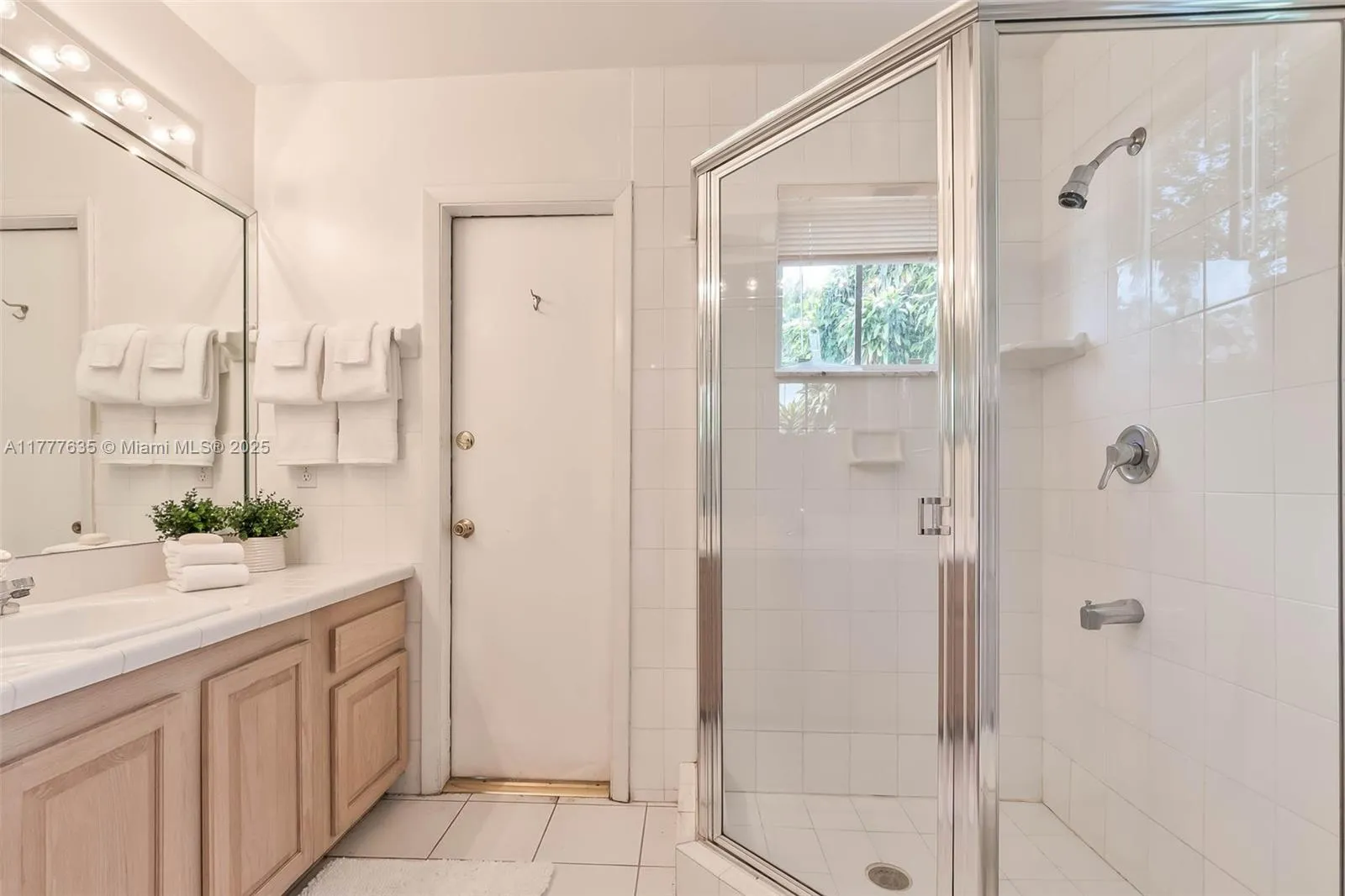 Palmetto Bay, Florida 33158, United States, 4 Bedrooms Bedrooms, ,3 BathroomsBathrooms,Residential,Active,104666