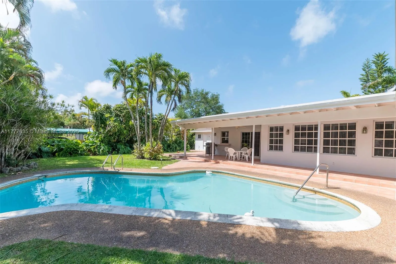 Palmetto Bay, Florida 33158, United States, 4 Bedrooms Bedrooms, ,3 BathroomsBathrooms,Residential,Active,104666