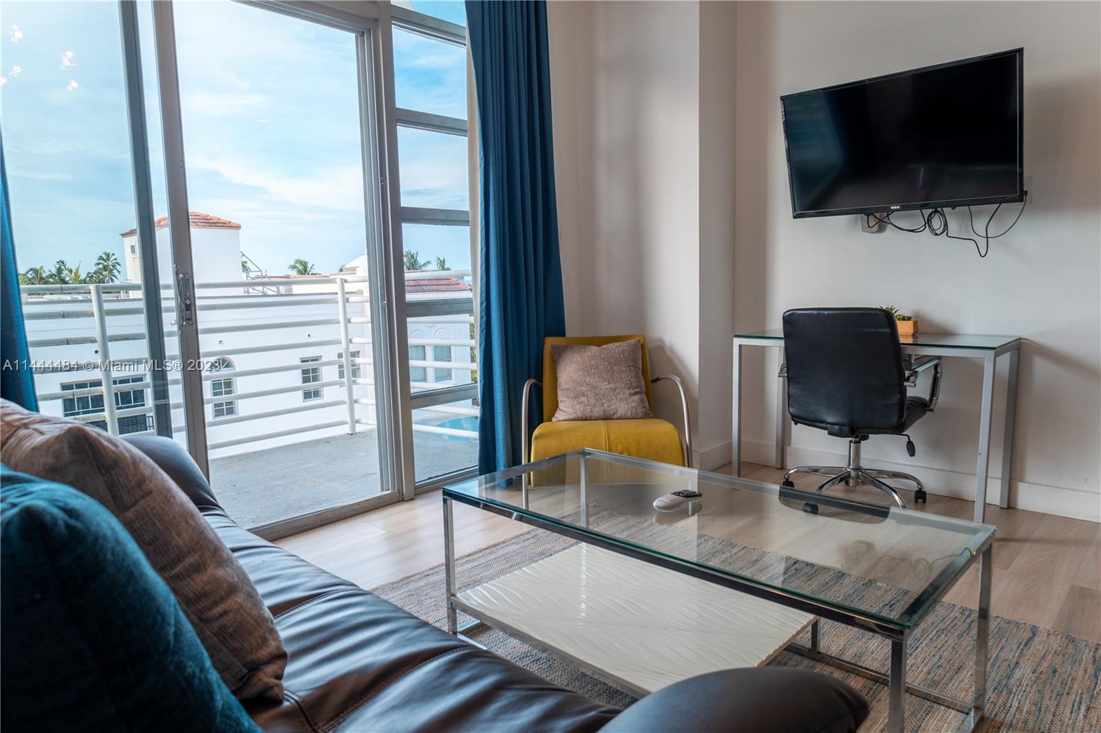 1052 Ocean Dr C503