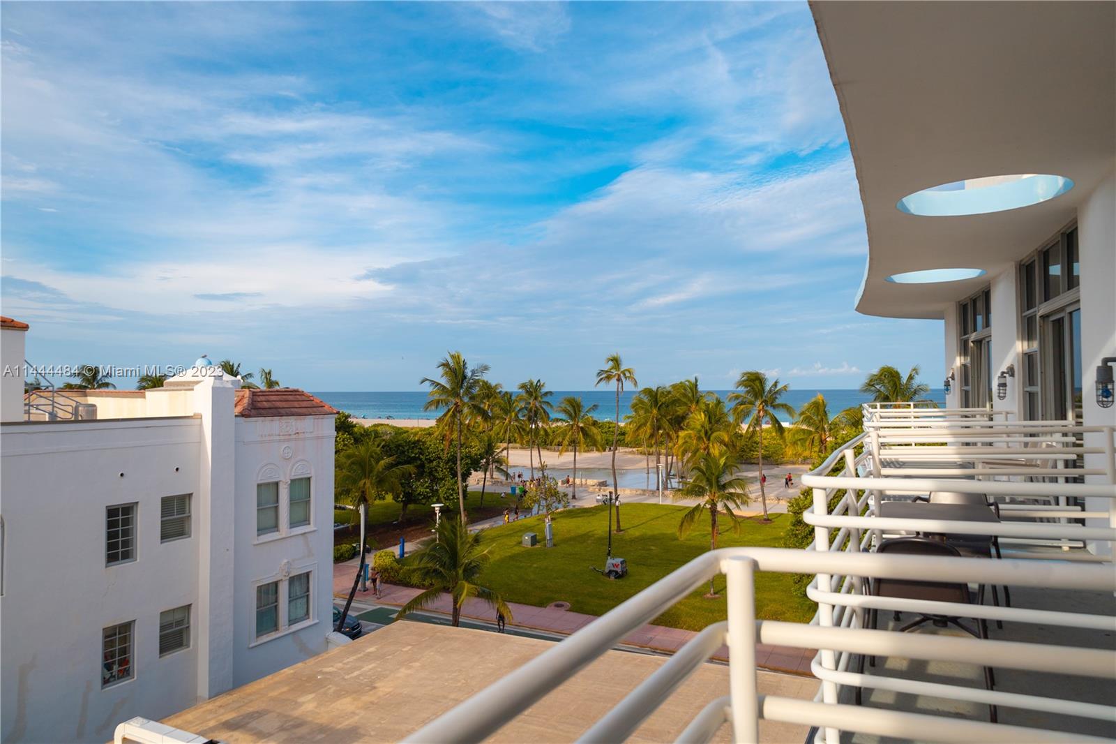 THE STRAND ON OCEAN DRIVE - Residential