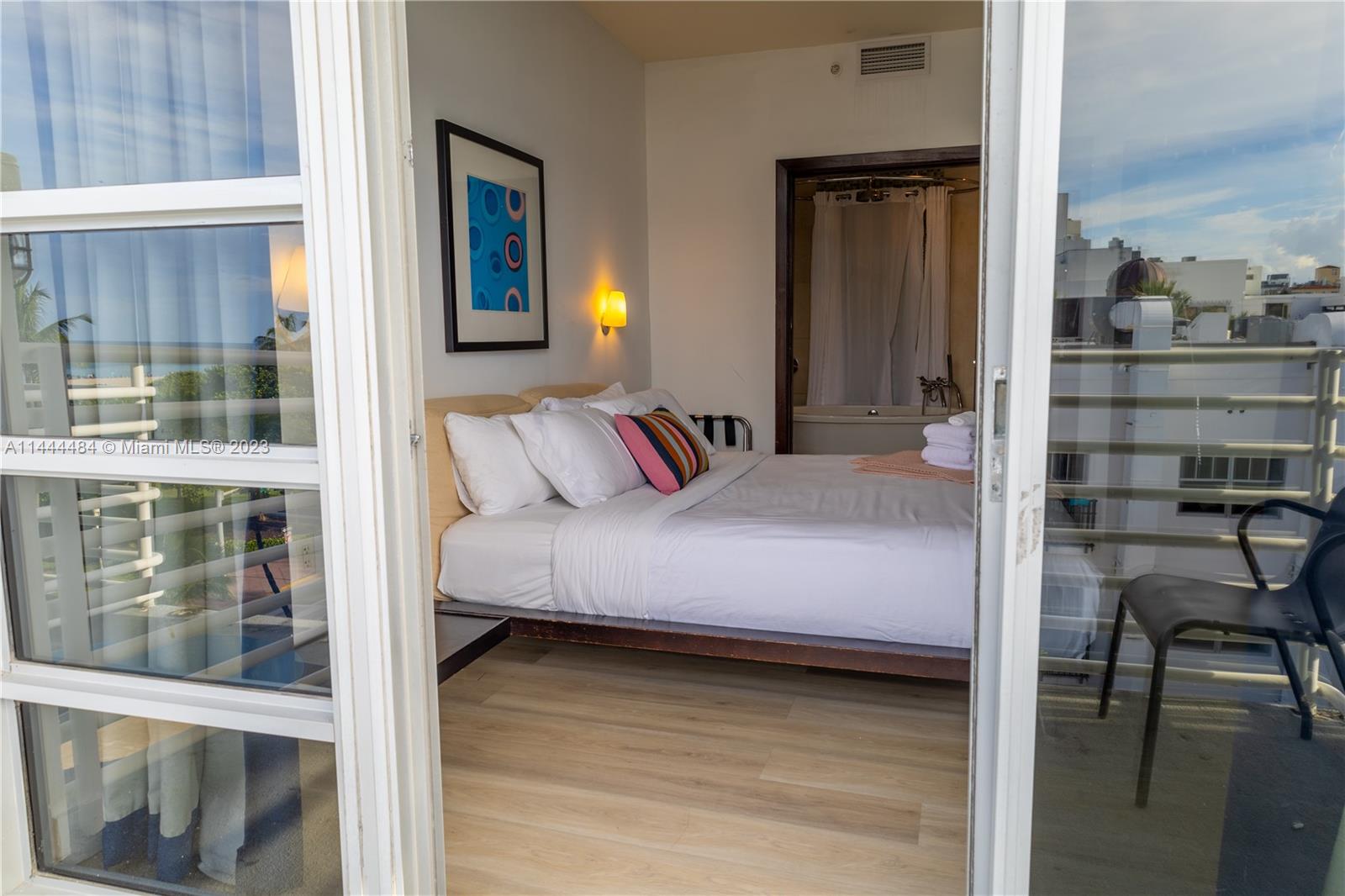 THE STRAND ON OCEAN DRIVE - Residential