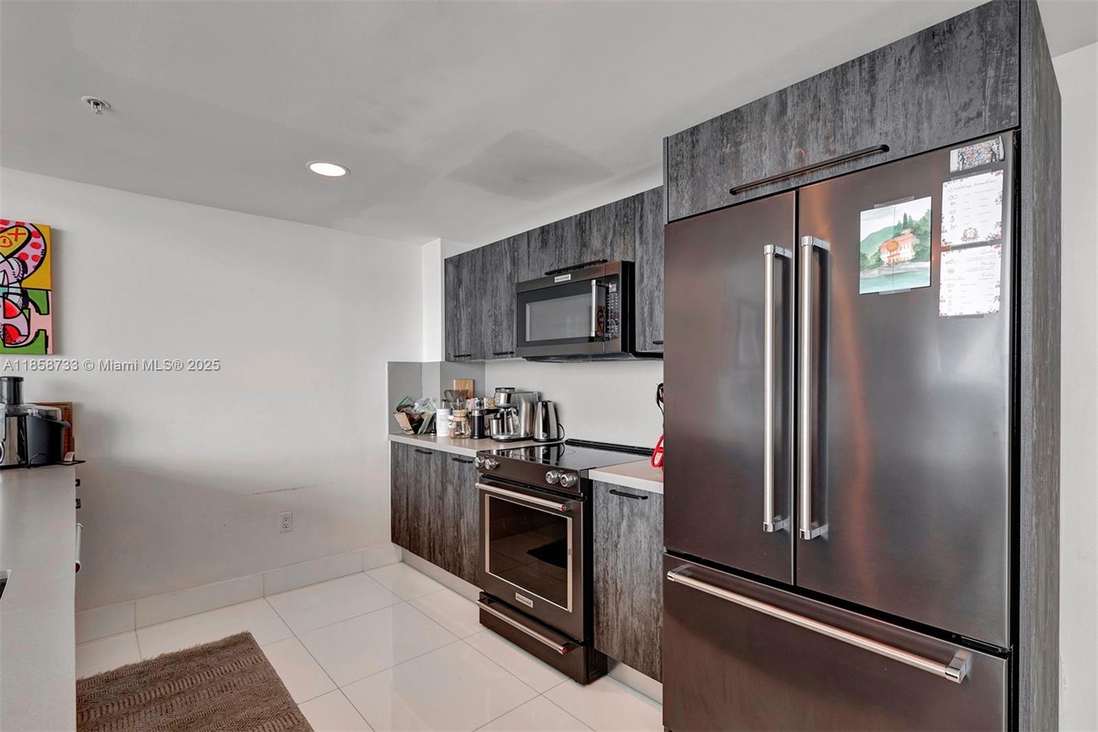 665 NE 25th St 802