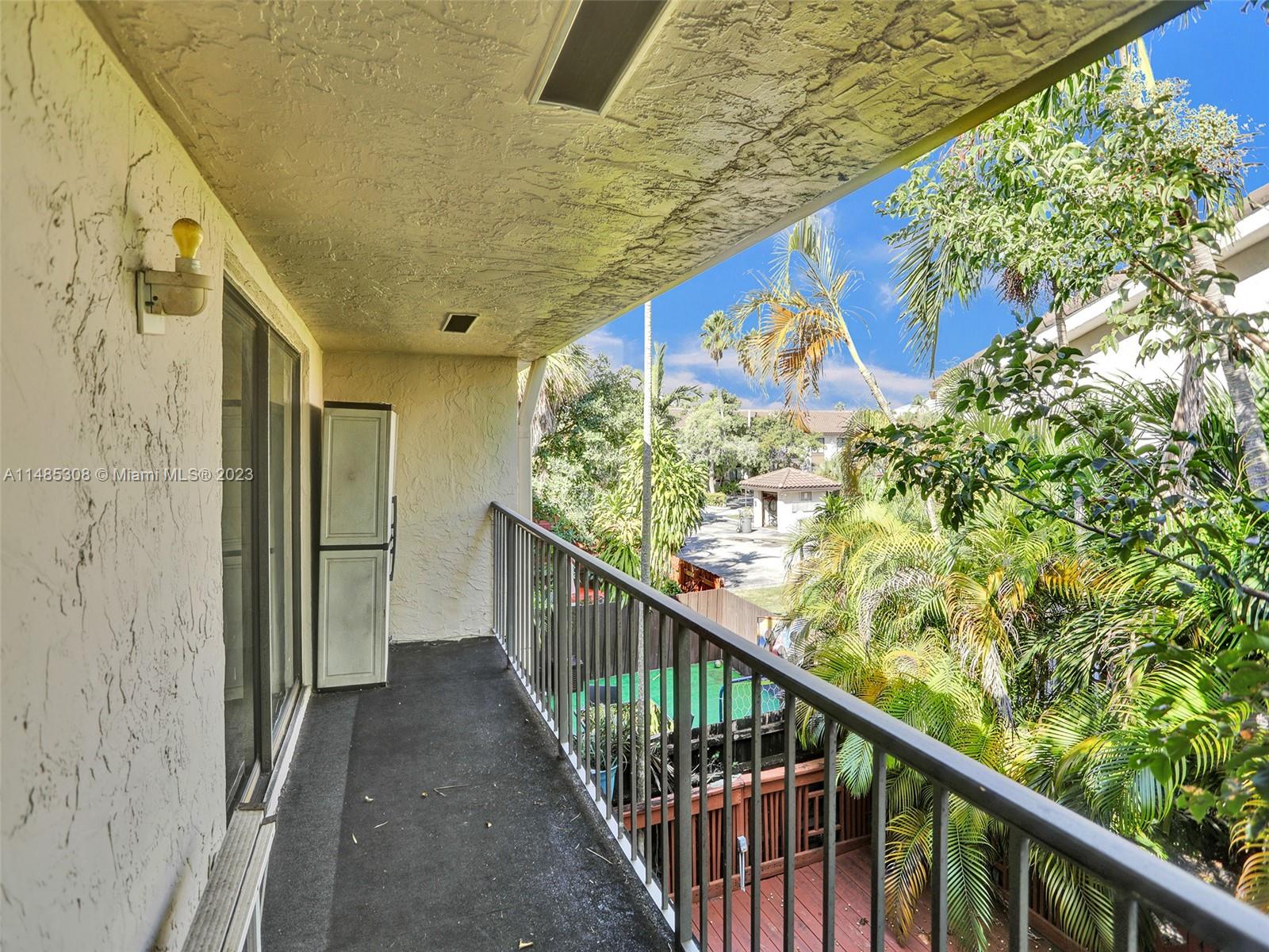 LAKEVIEW TOWNHOUSES CONDO - Residential