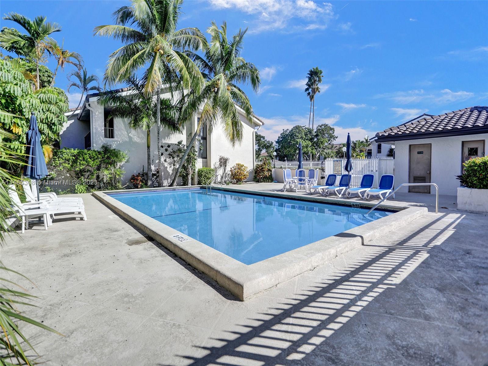 LAKEVIEW TOWNHOUSES CONDO - Residential