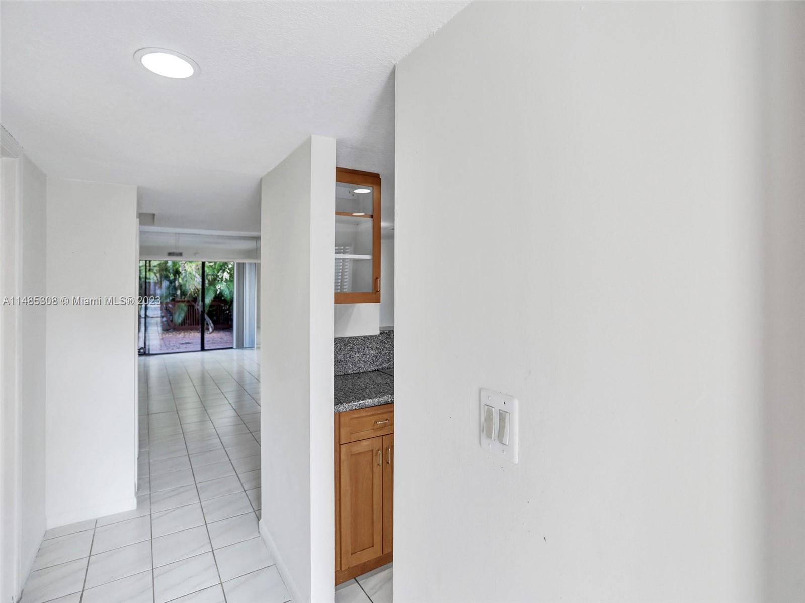 LAKEVIEW TOWNHOUSES CONDO - Residential