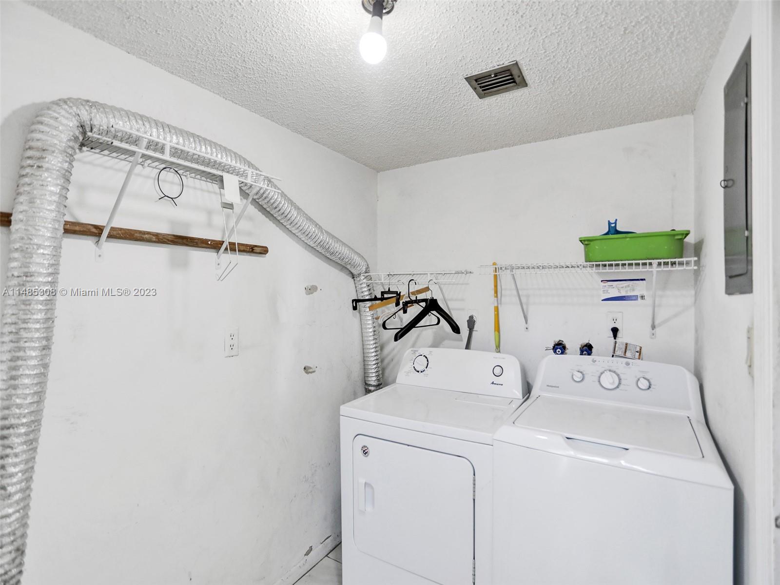 LAKEVIEW TOWNHOUSES CONDO - Residential