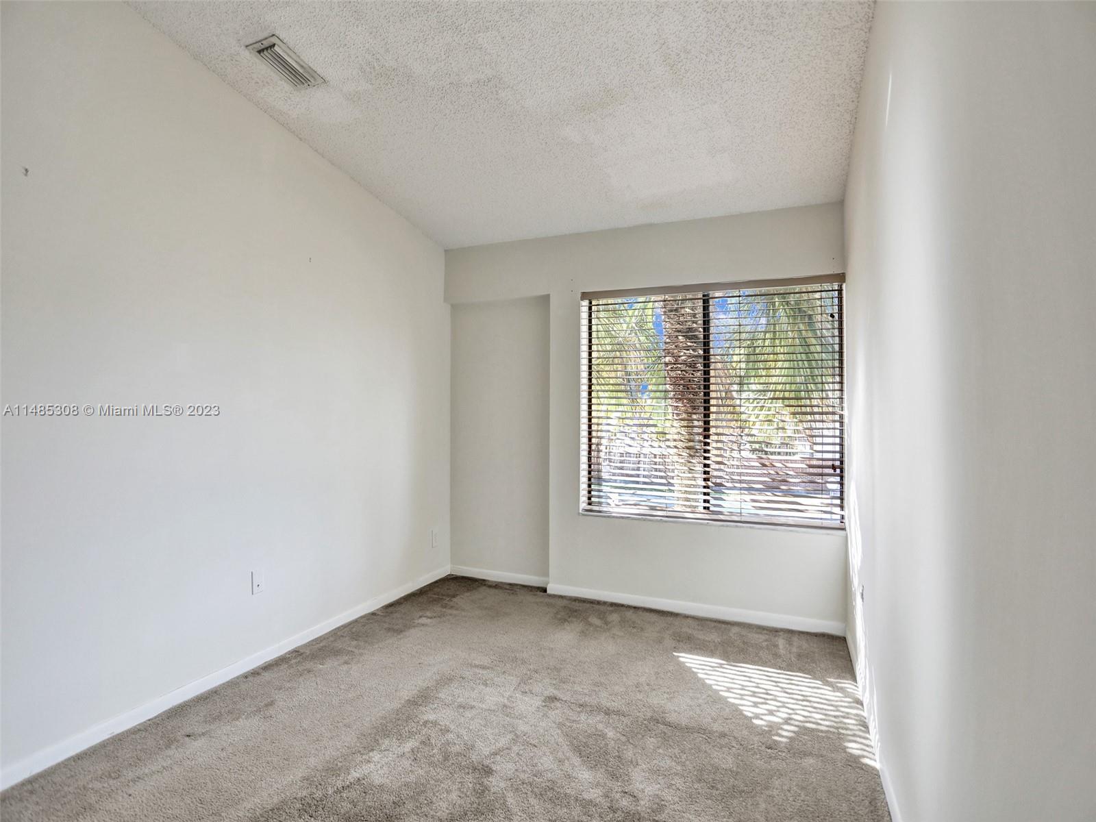 LAKEVIEW TOWNHOUSES CONDO - Residential