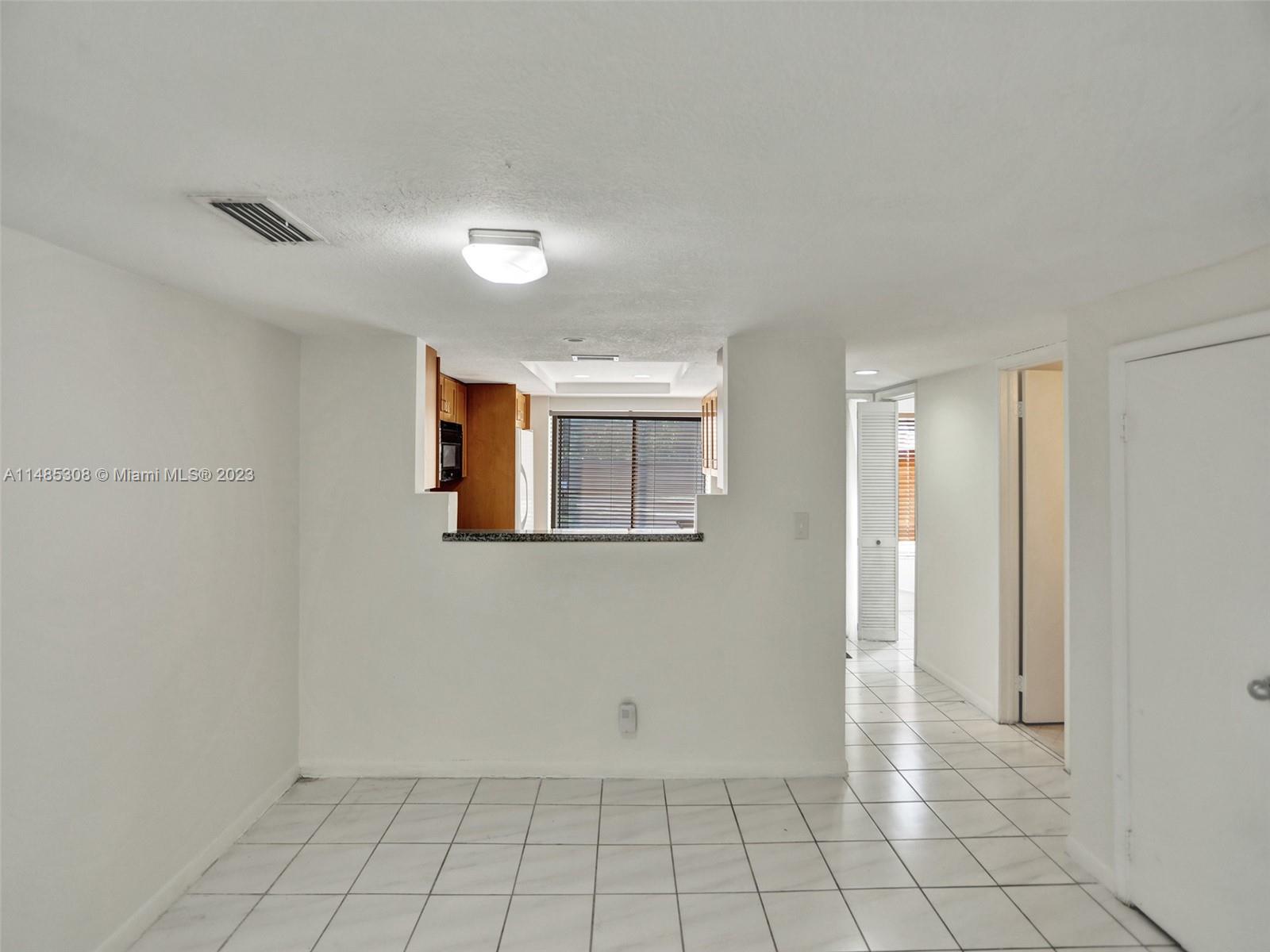 LAKEVIEW TOWNHOUSES CONDO - Residential