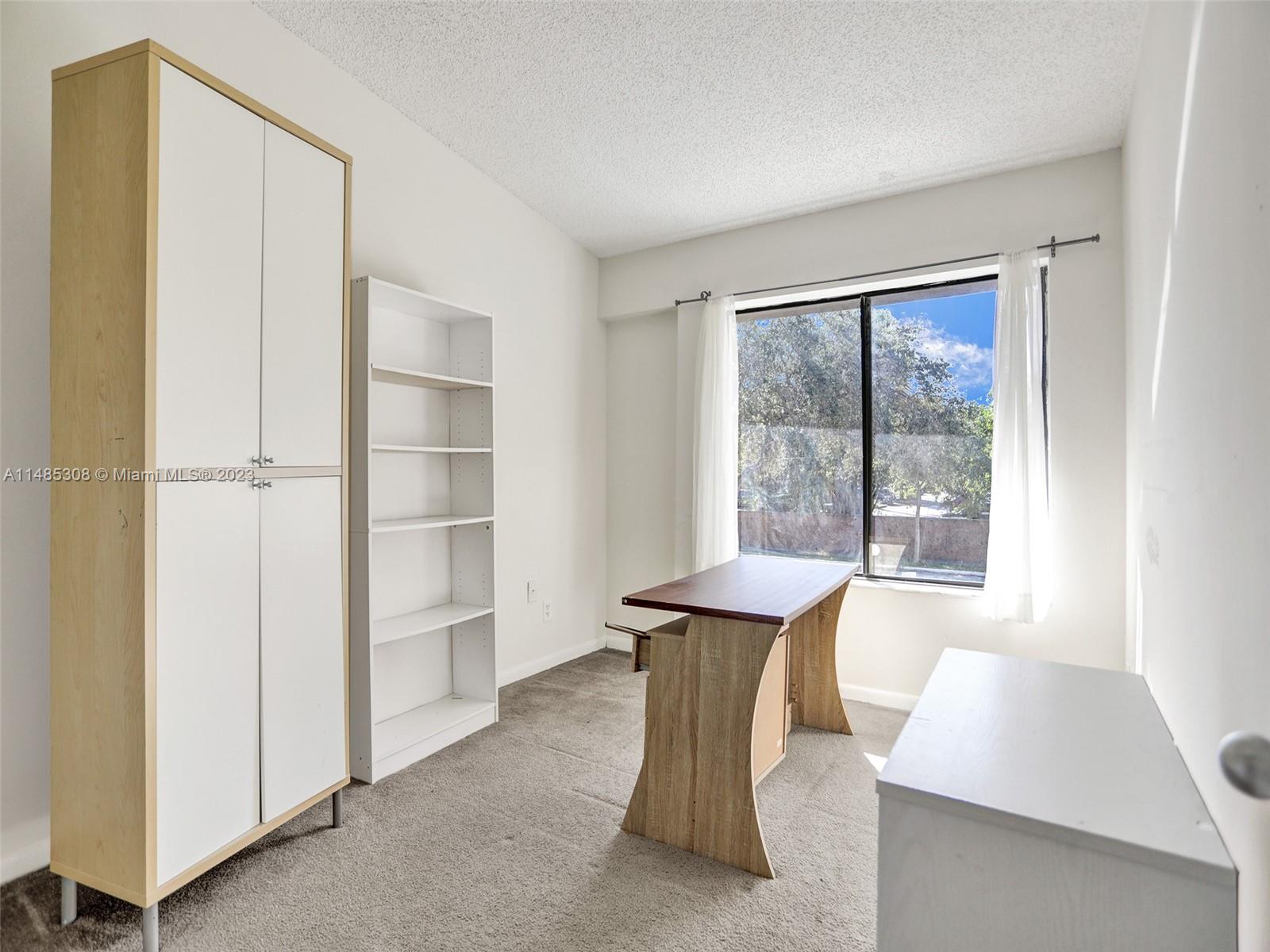 LAKEVIEW TOWNHOUSES CONDO - Residential