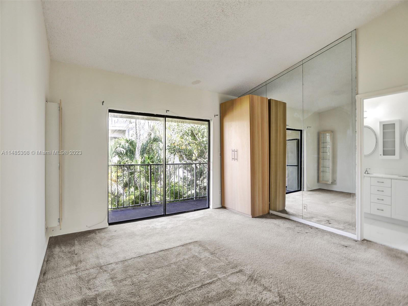 LAKEVIEW TOWNHOUSES CONDO - Residential