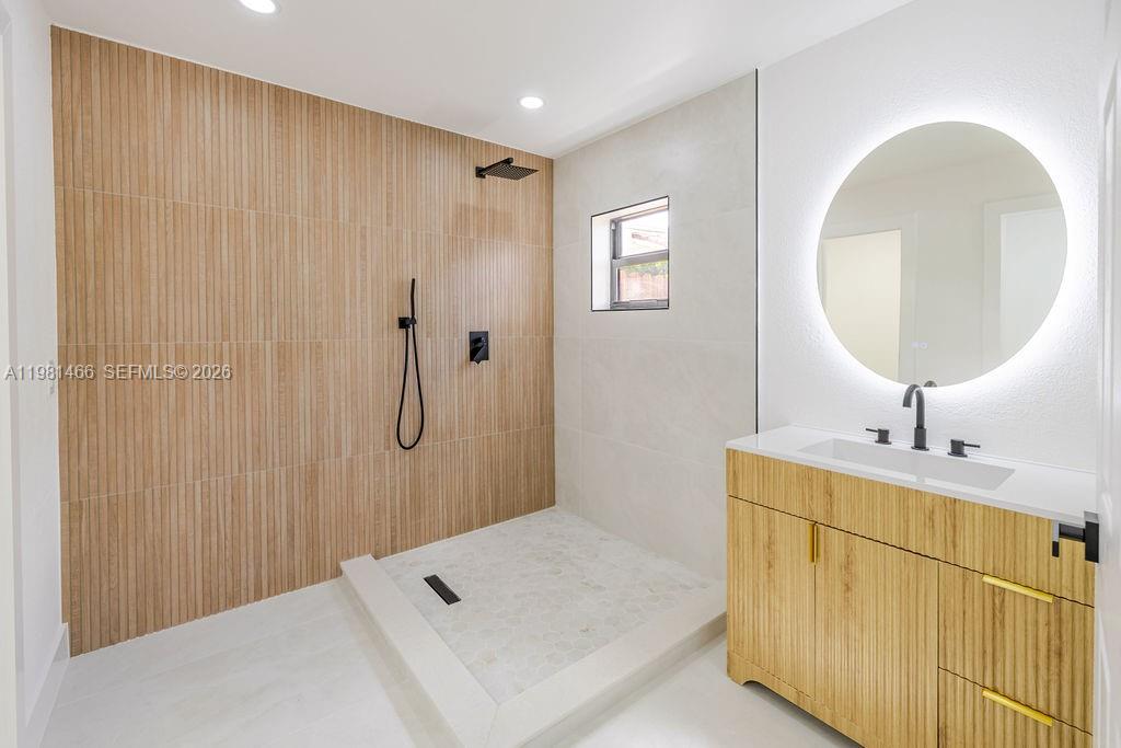 POINCIANA POINTE PHASE 1 - Residential