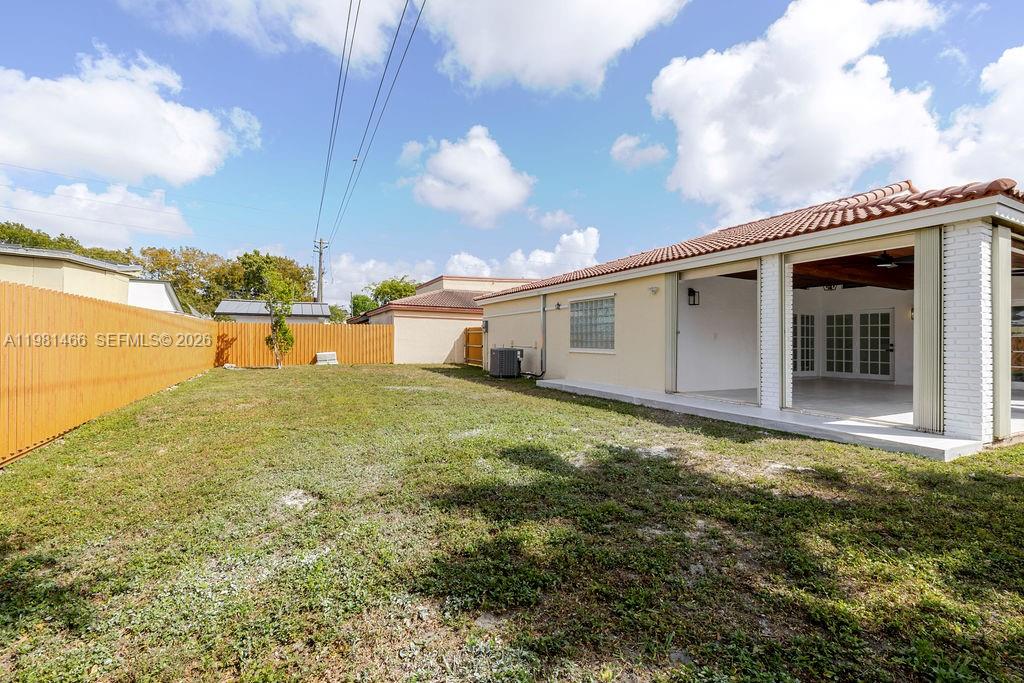 POINCIANA POINTE PHASE 1 - Residential