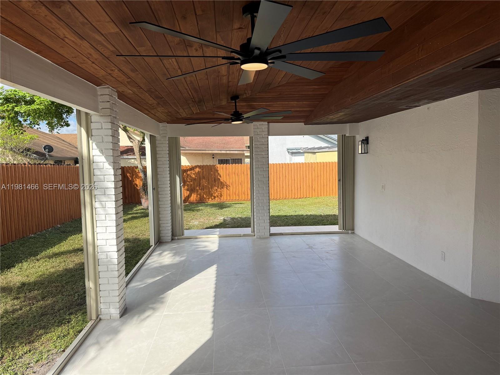 POINCIANA POINTE PHASE 1 - Residential