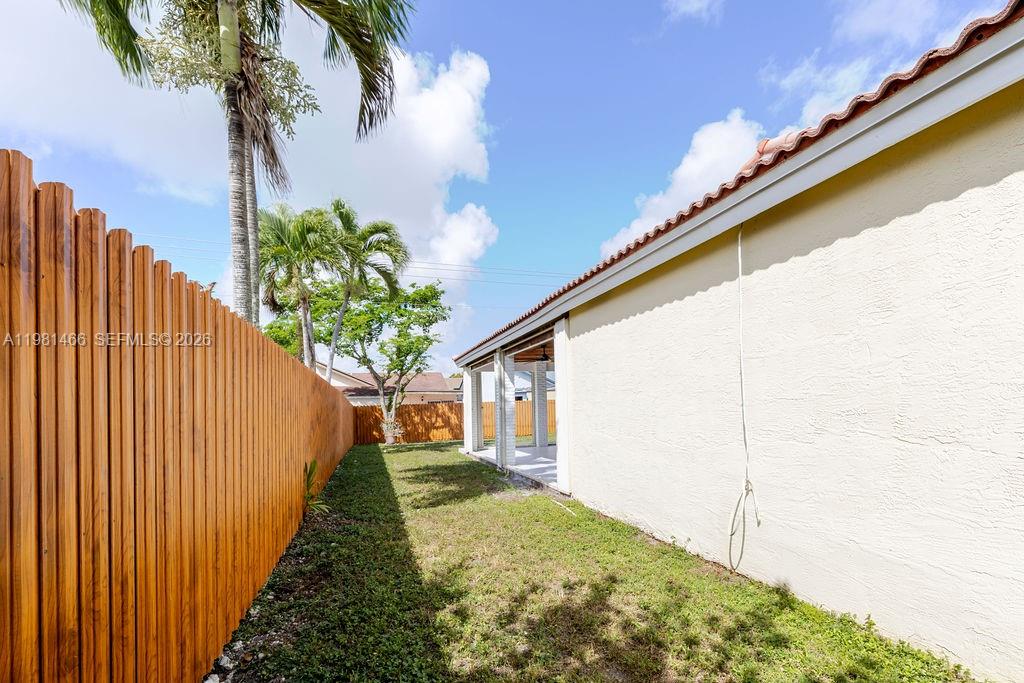 POINCIANA POINTE PHASE 1 - Residential