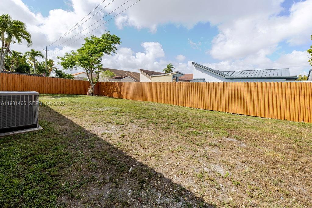 POINCIANA POINTE PHASE 1 - Residential