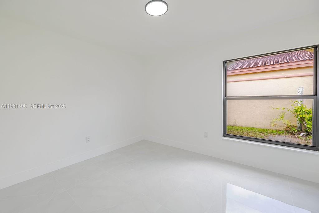 POINCIANA POINTE PHASE 1 - Residential