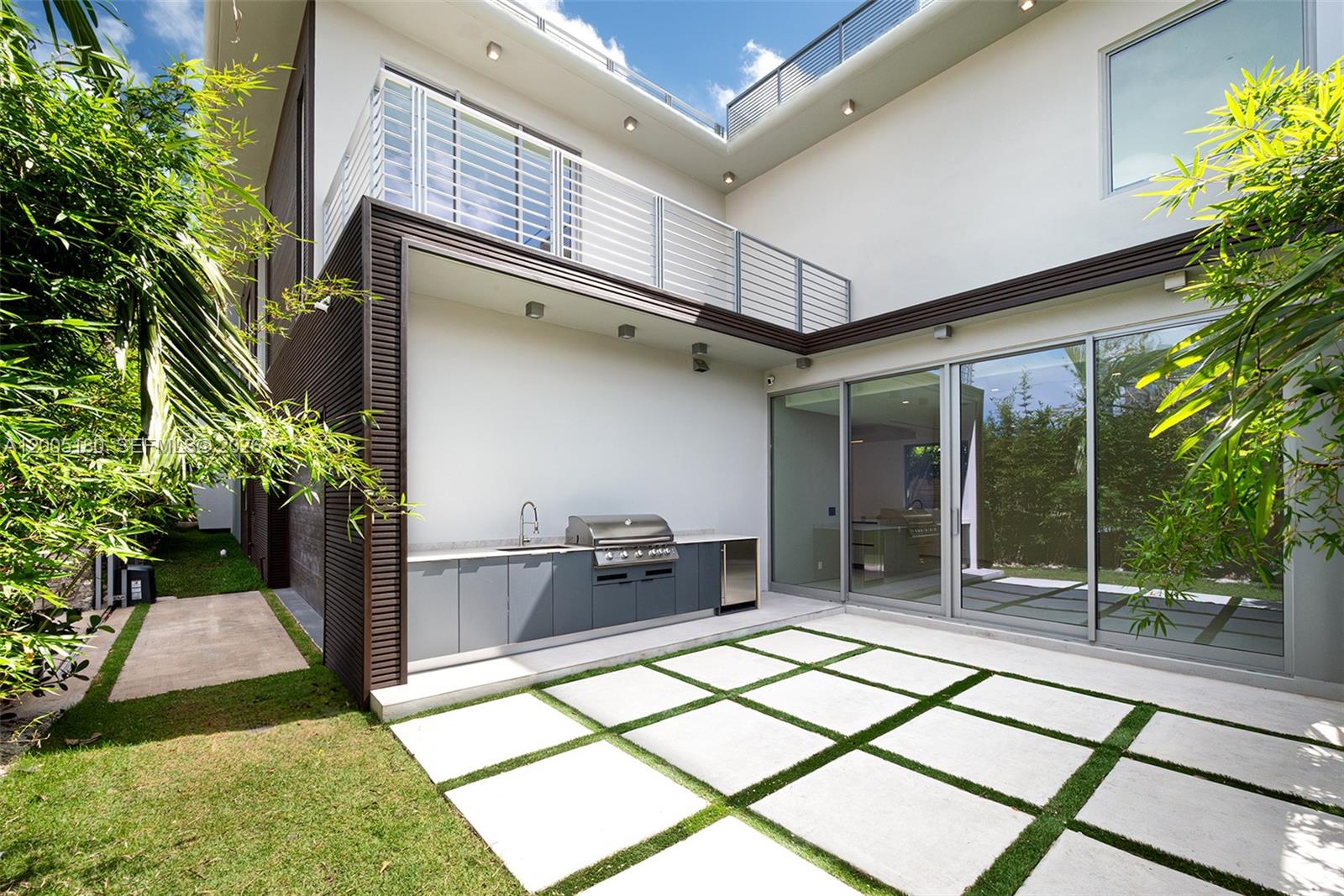 HOLLEMAN PARK - Residential