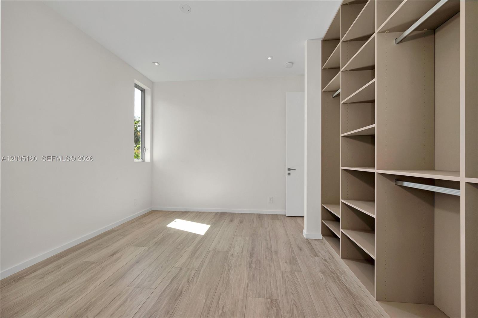 HOLLEMAN PARK - Residential