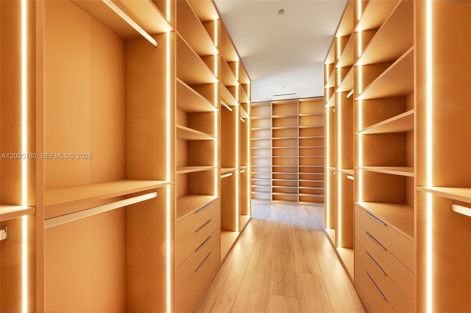 HOLLEMAN PARK - Residential