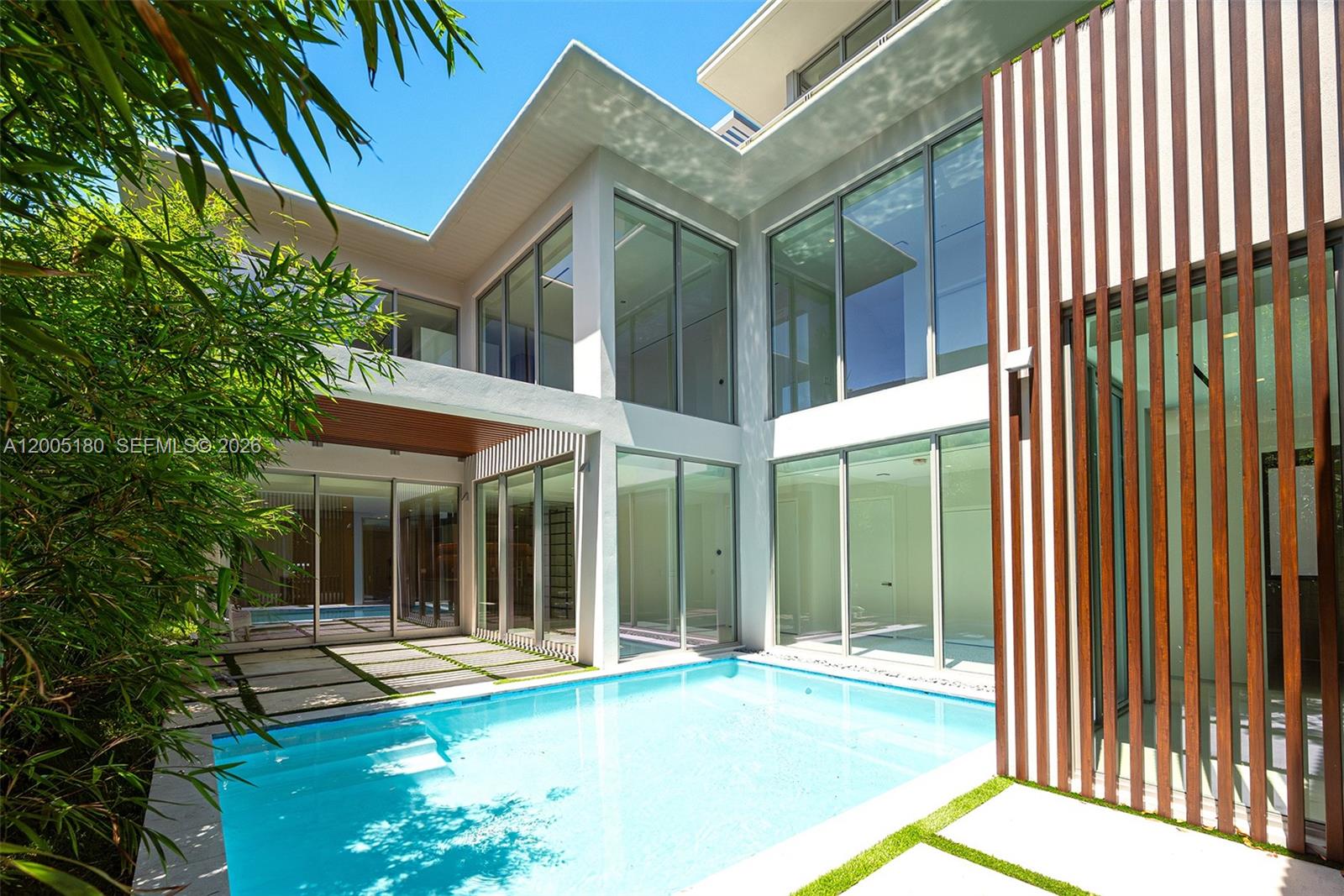 HOLLEMAN PARK - Residential