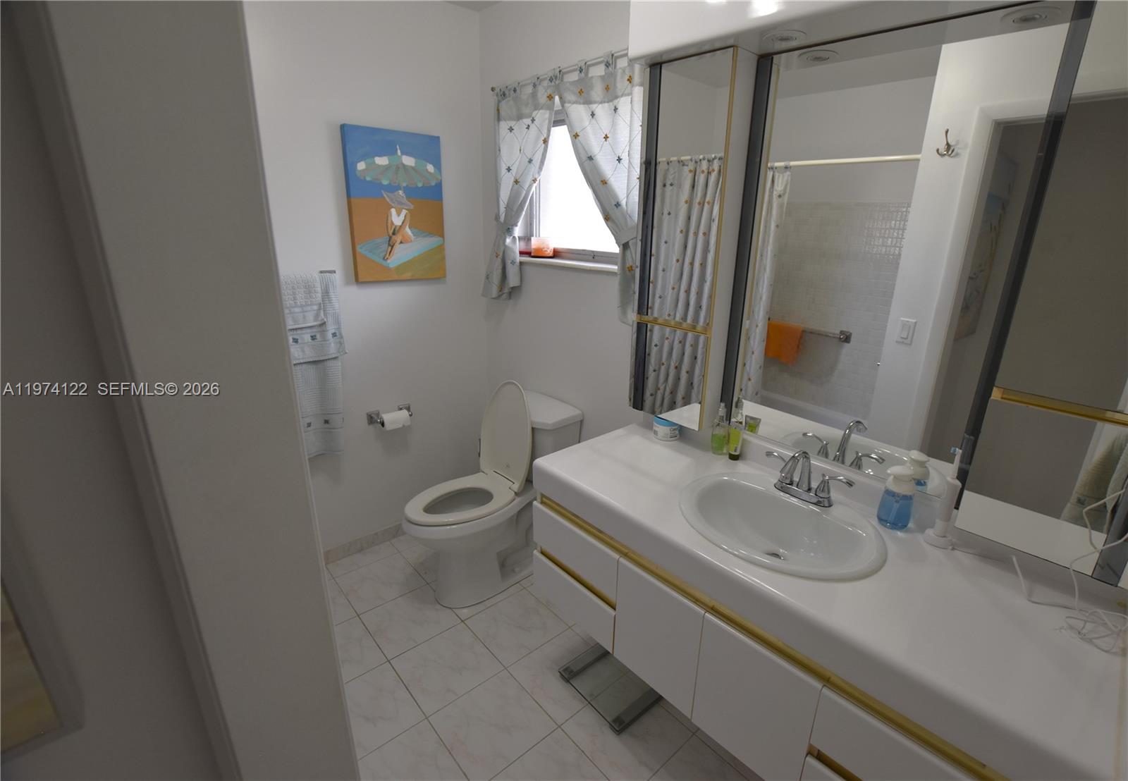 CRESTHAVEN VILLAS CONDO 2 - Residential