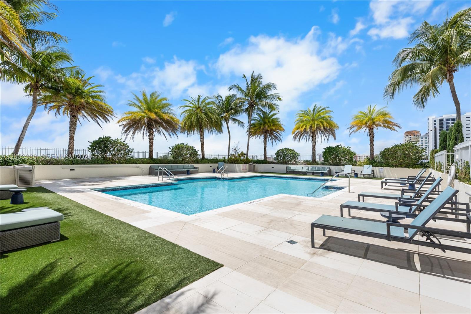 THE ASTON CONDO - Residential