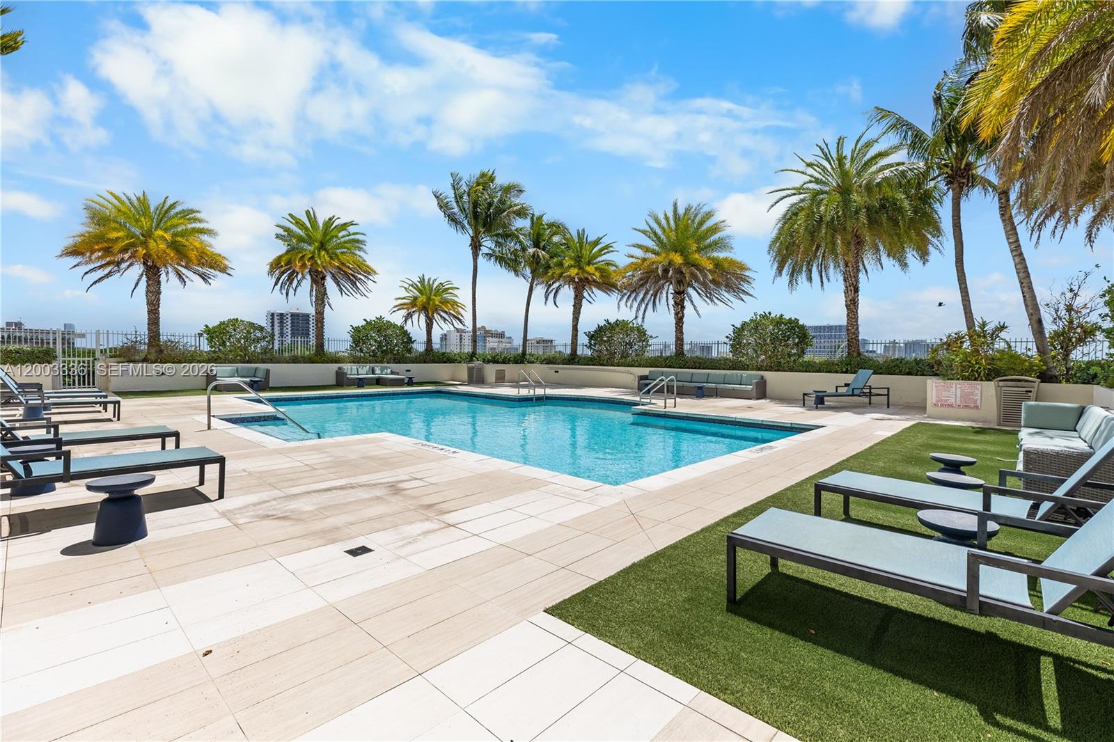 THE ASTON CONDO - Residential