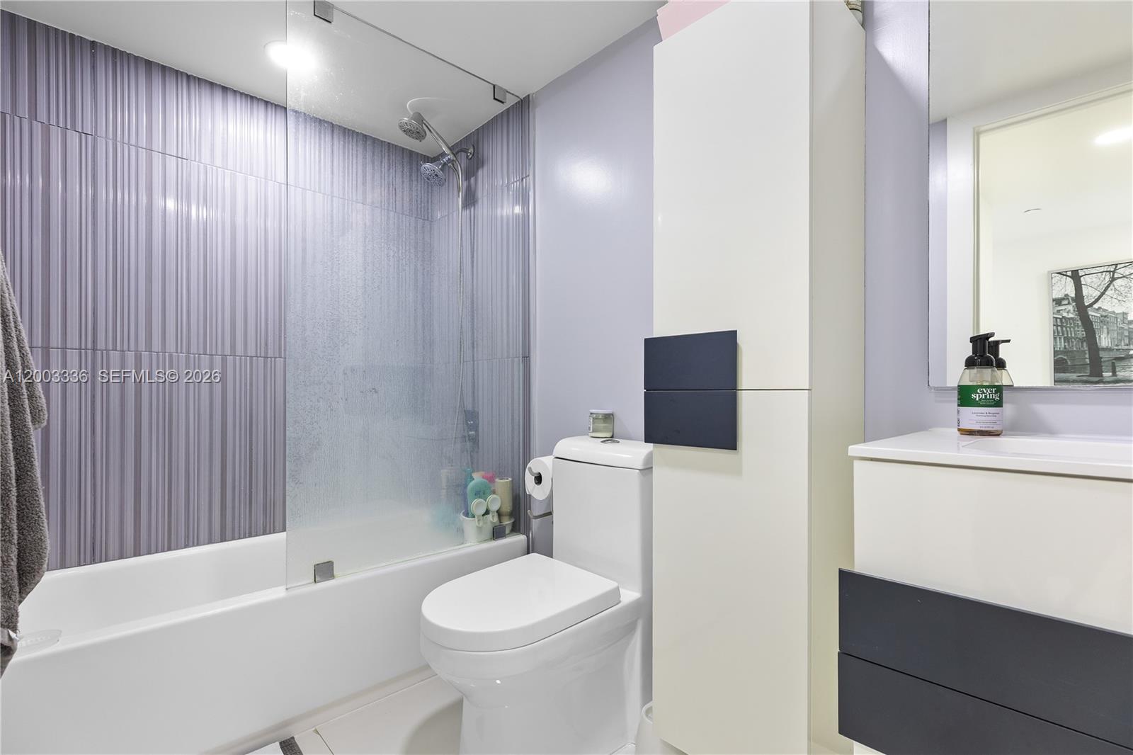 THE ASTON CONDO - Residential