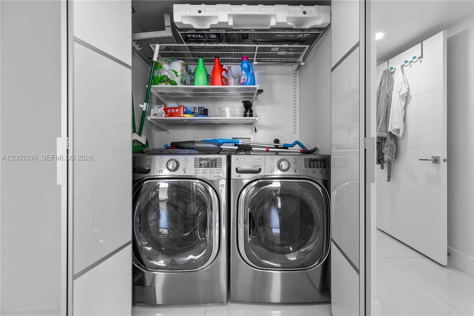 THE ASTON CONDO - Residential