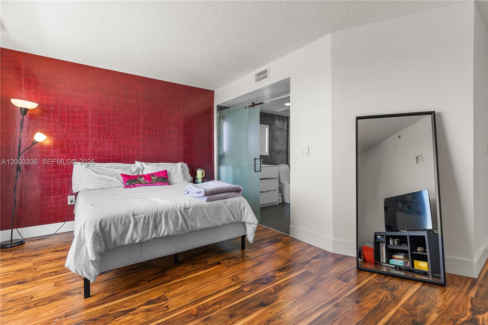 THE ASTON CONDO - Residential