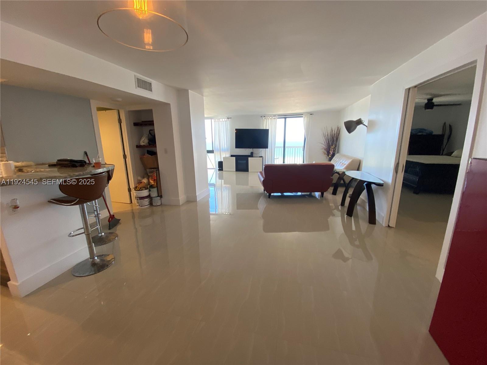 1500 S Ocean Dr 16J