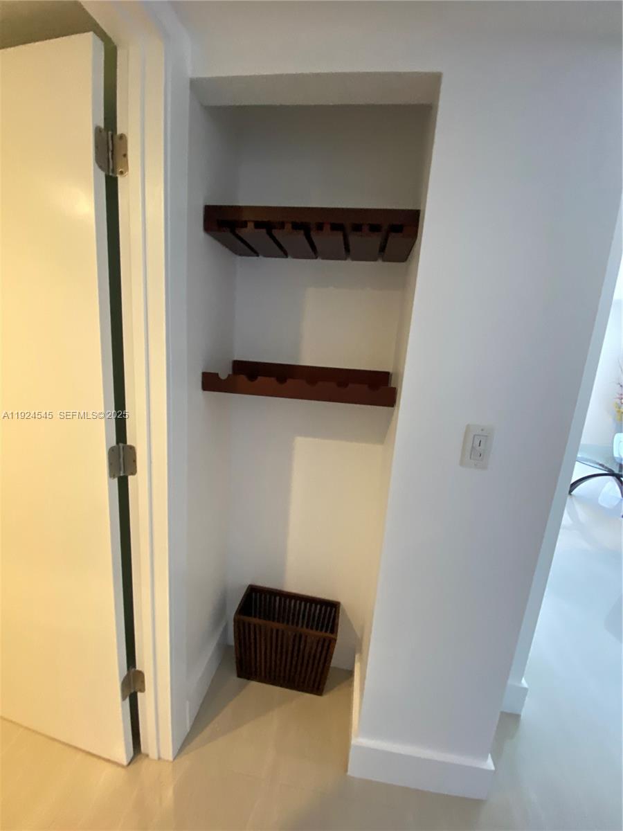 ALLINGTON TOWERS NORTH CO - Residential Lease