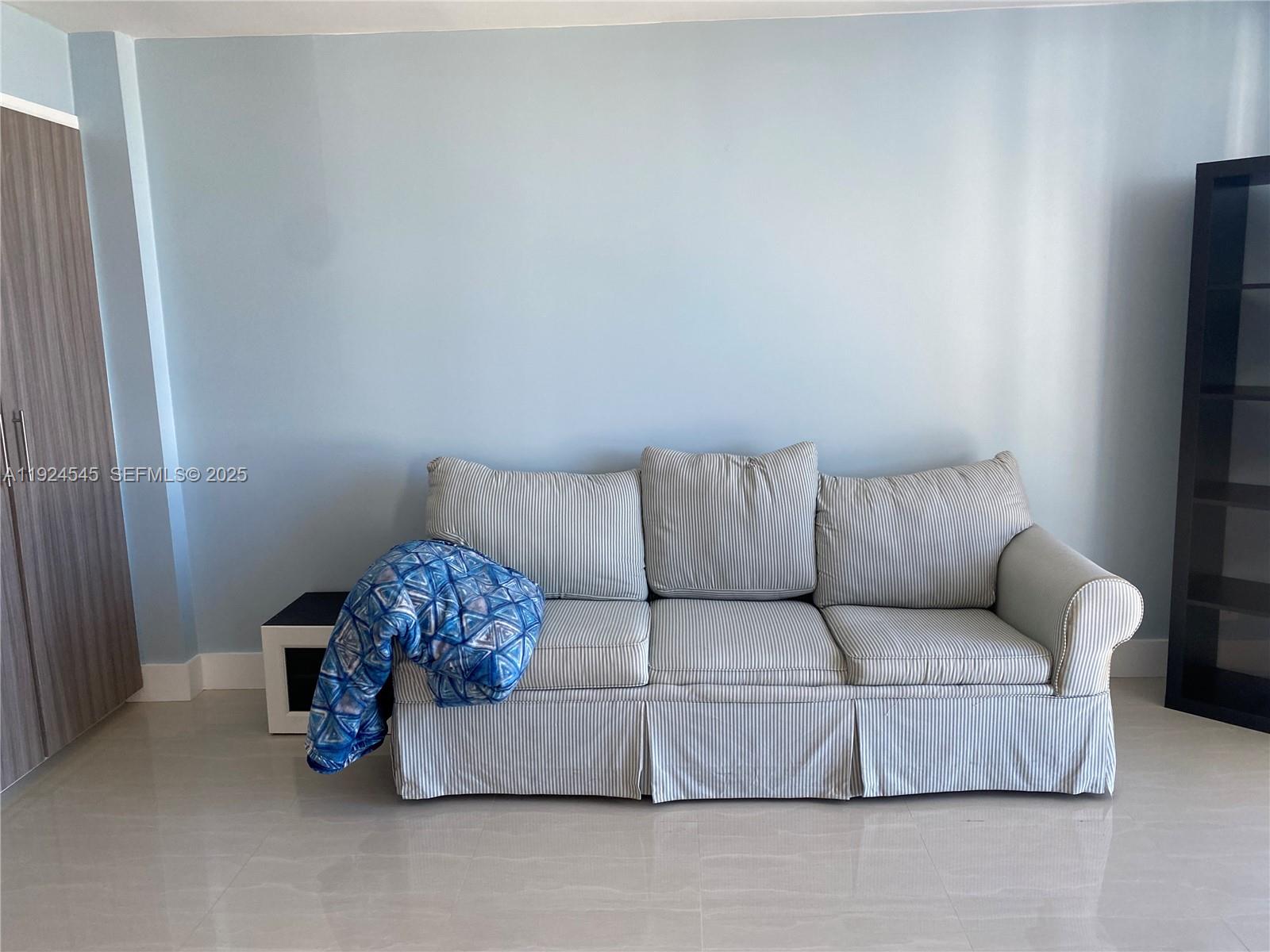 ALLINGTON TOWERS NORTH CO - Residential Lease