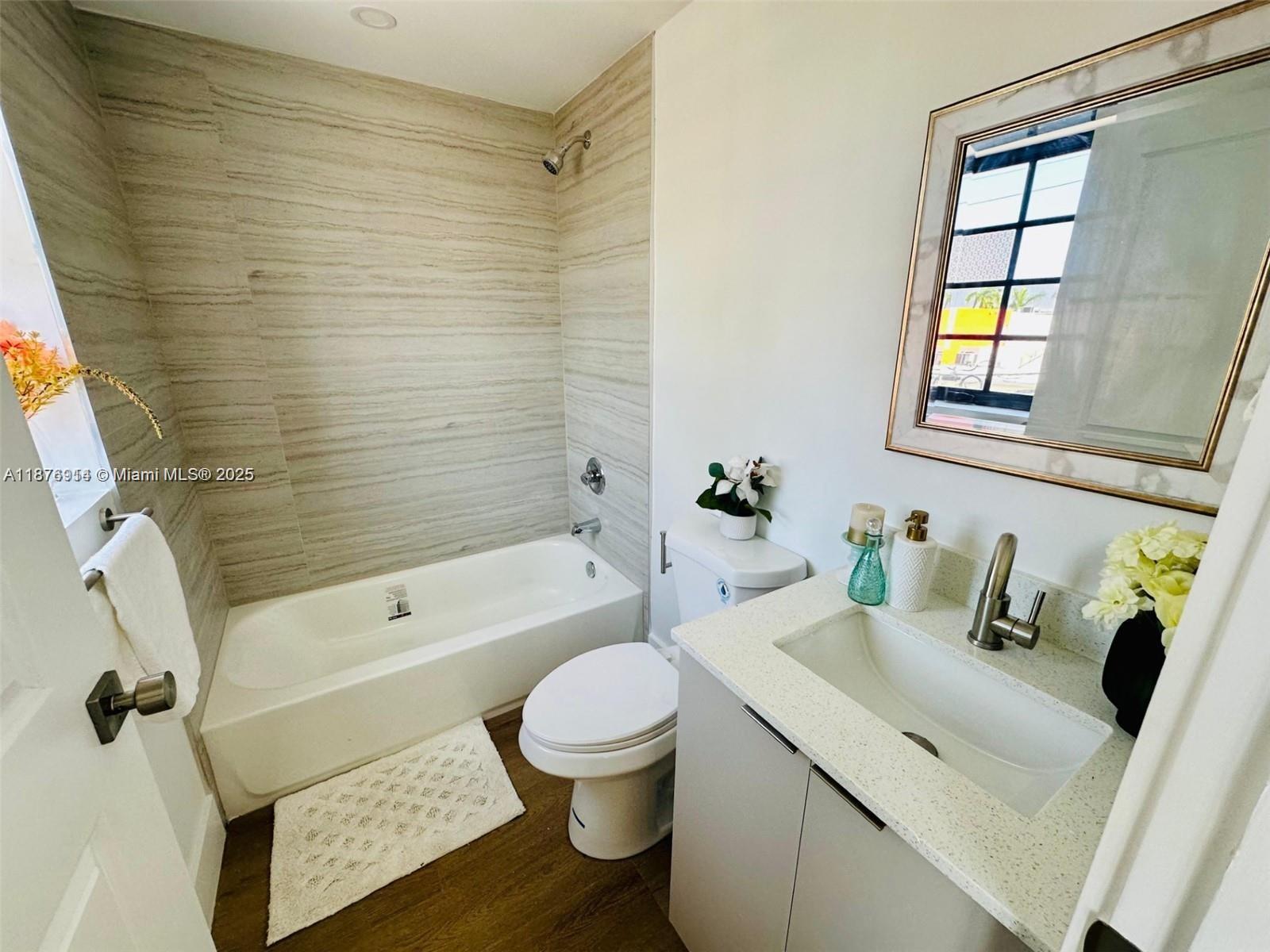 POLO CONDO - Residential