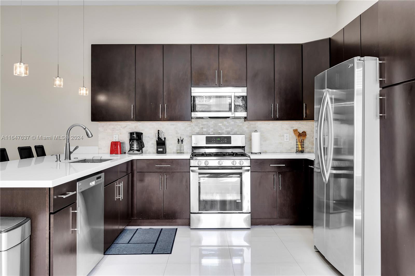 LAUDERDALE - Residential