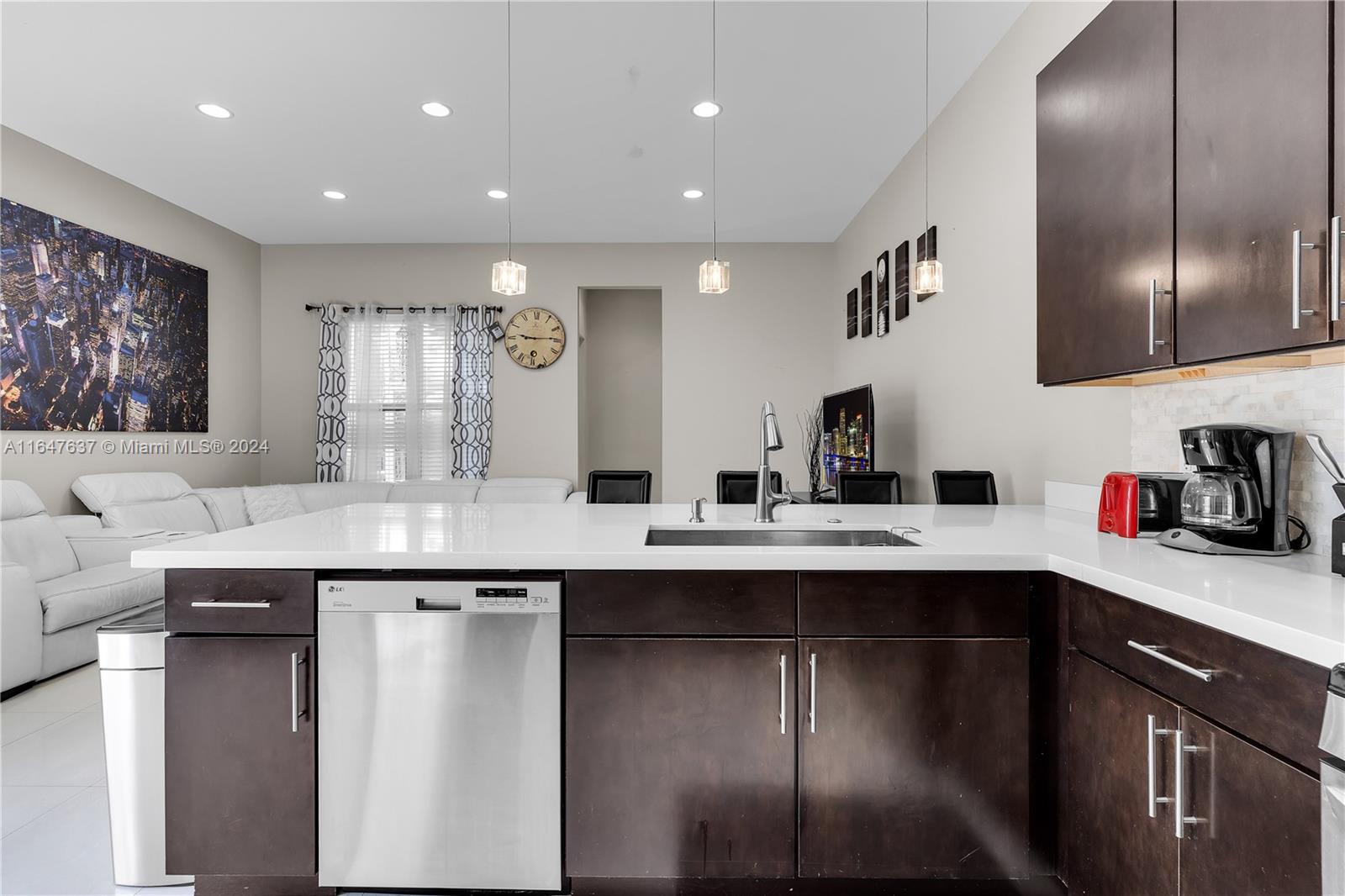 LAUDERDALE - Residential