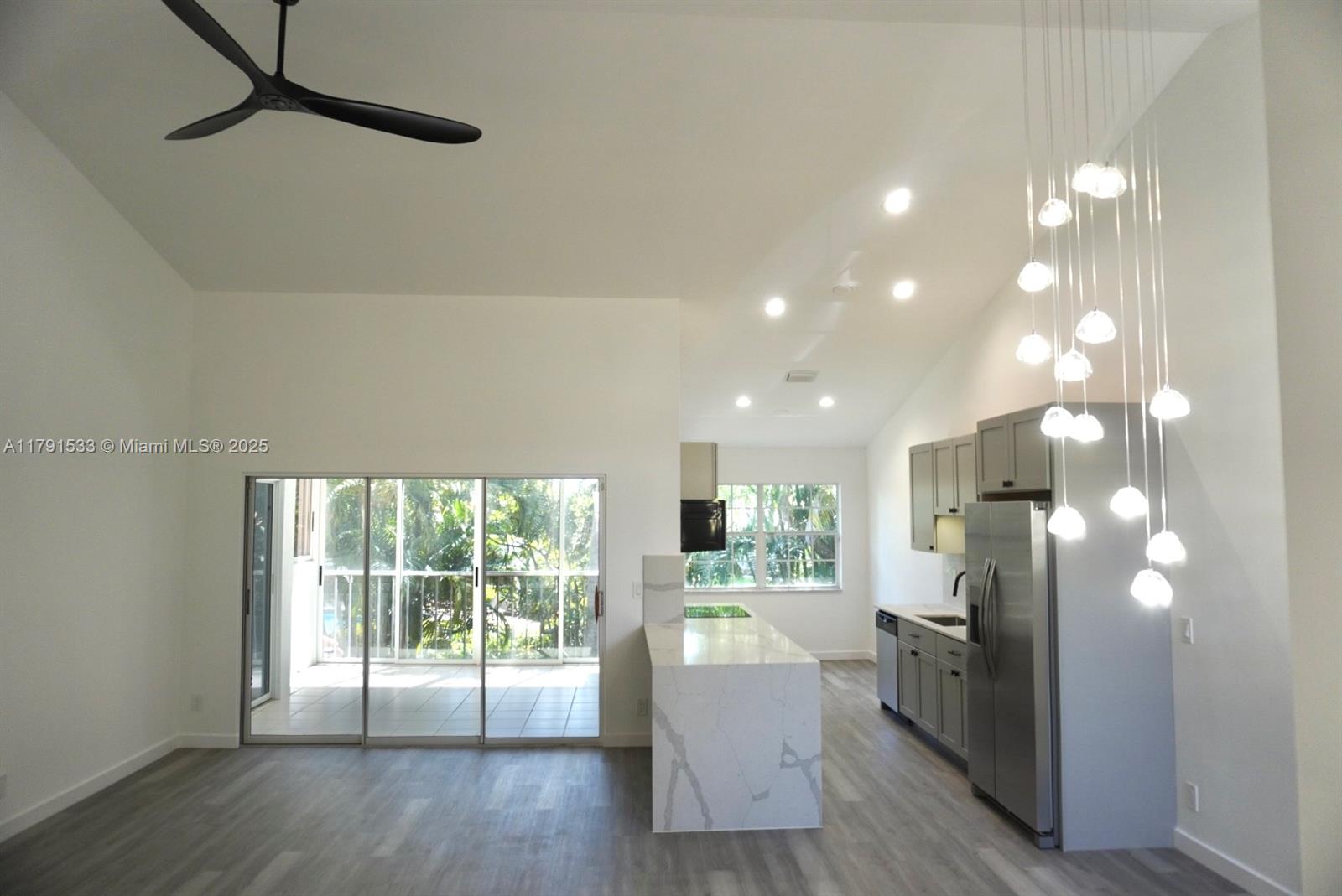 FAIRWAYS AT SOMERSET COND - Residential