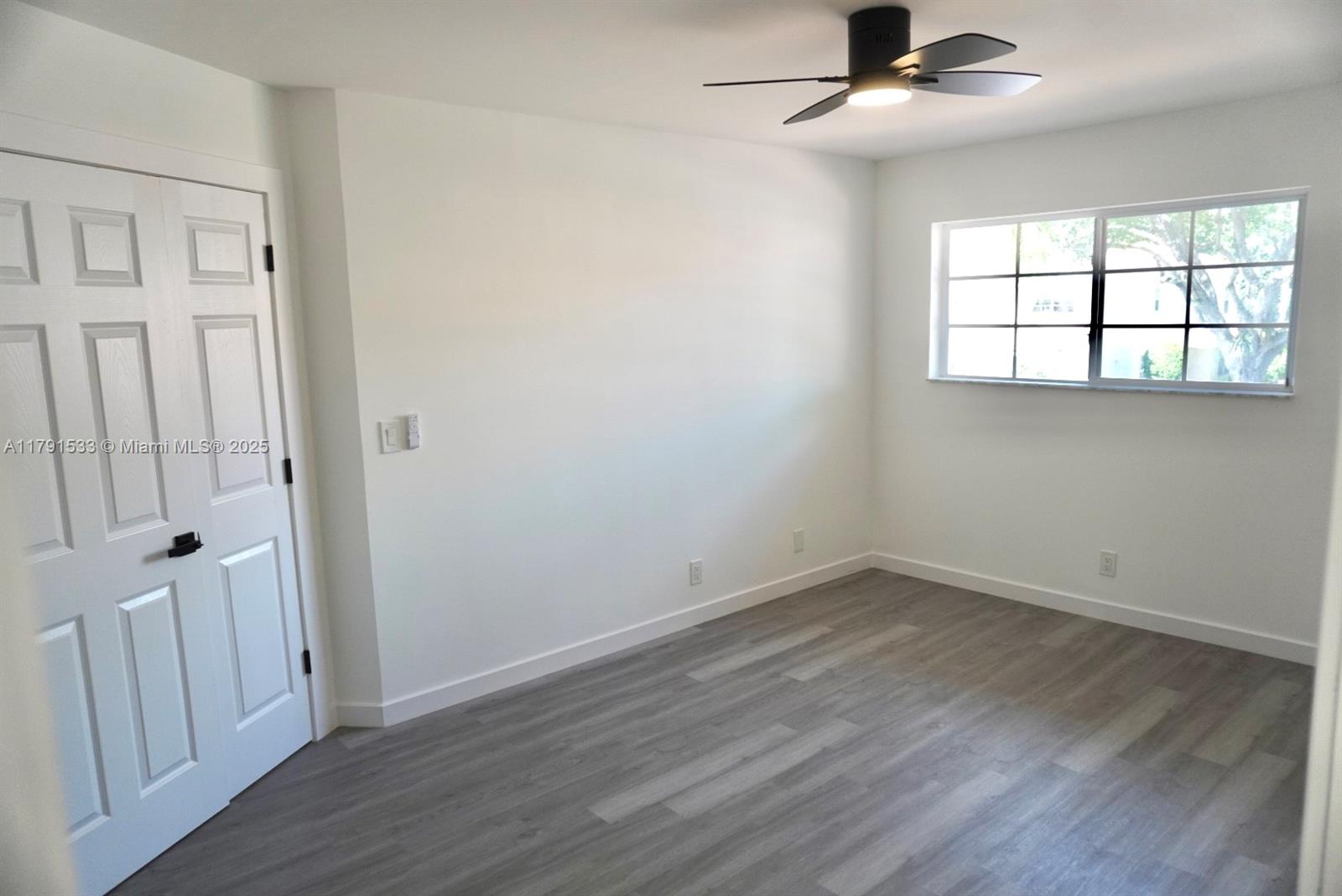 FAIRWAYS AT SOMERSET COND - Residential
