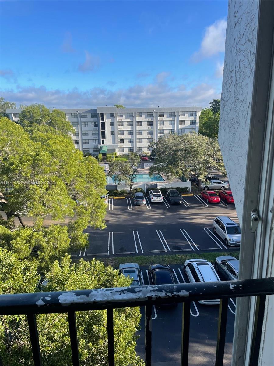 CORAL SPRINGS TOWER CLUB - Residential Lease