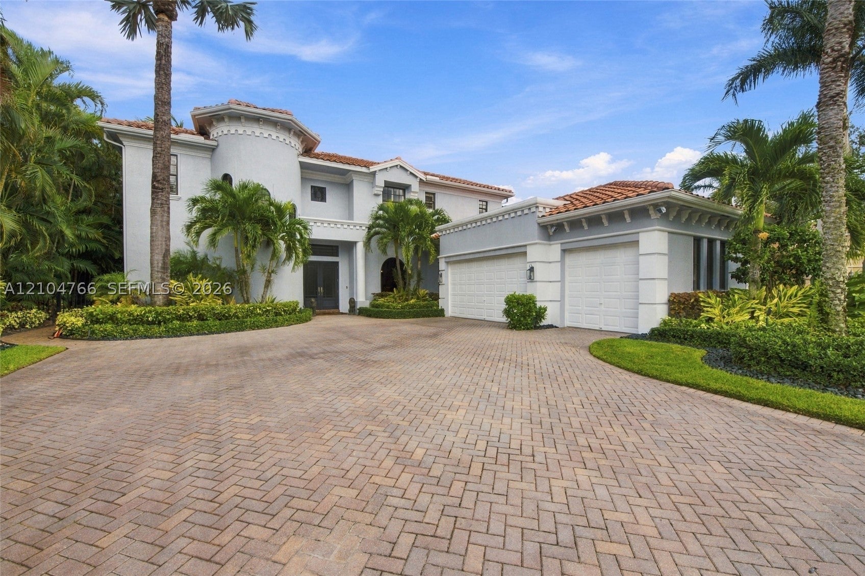 5123 Isabella Dr