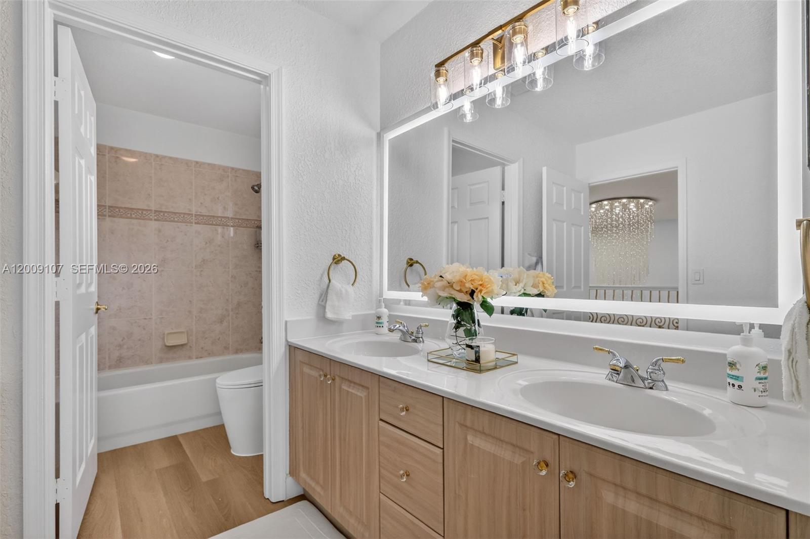RIVIERA ISLES II - Residential