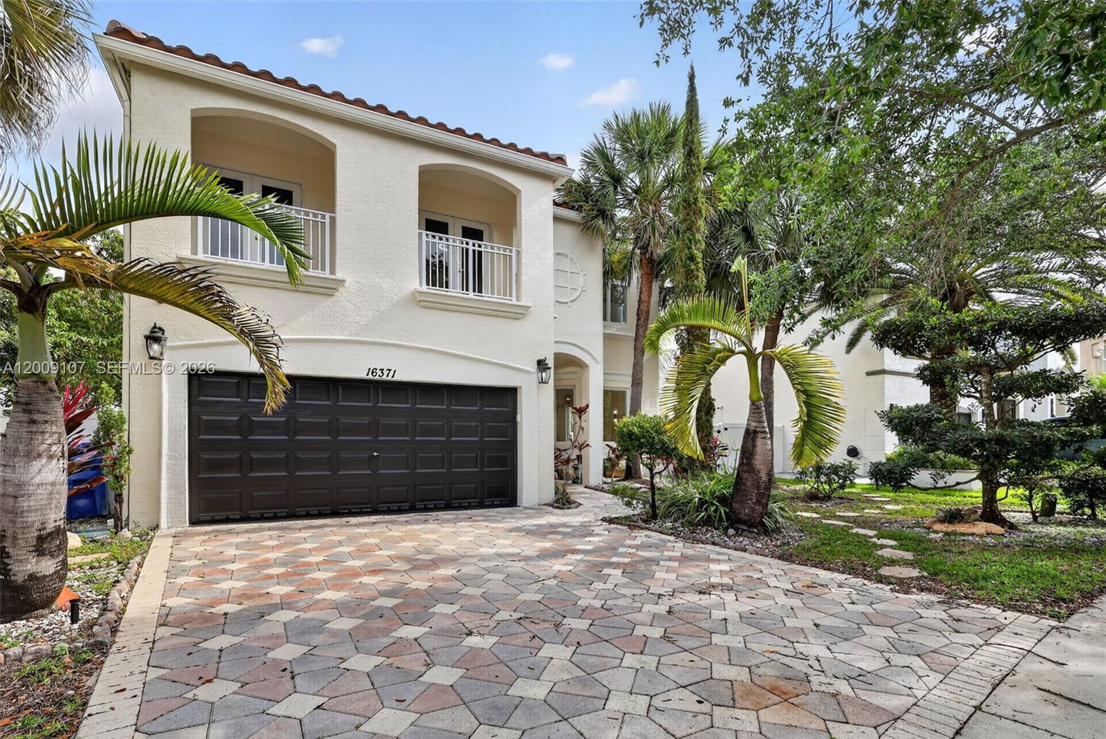 RIVIERA ISLES II - Residential