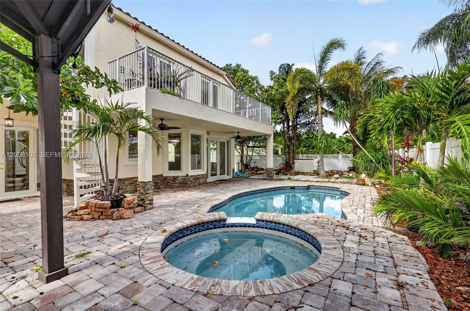 RIVIERA ISLES II - Residential