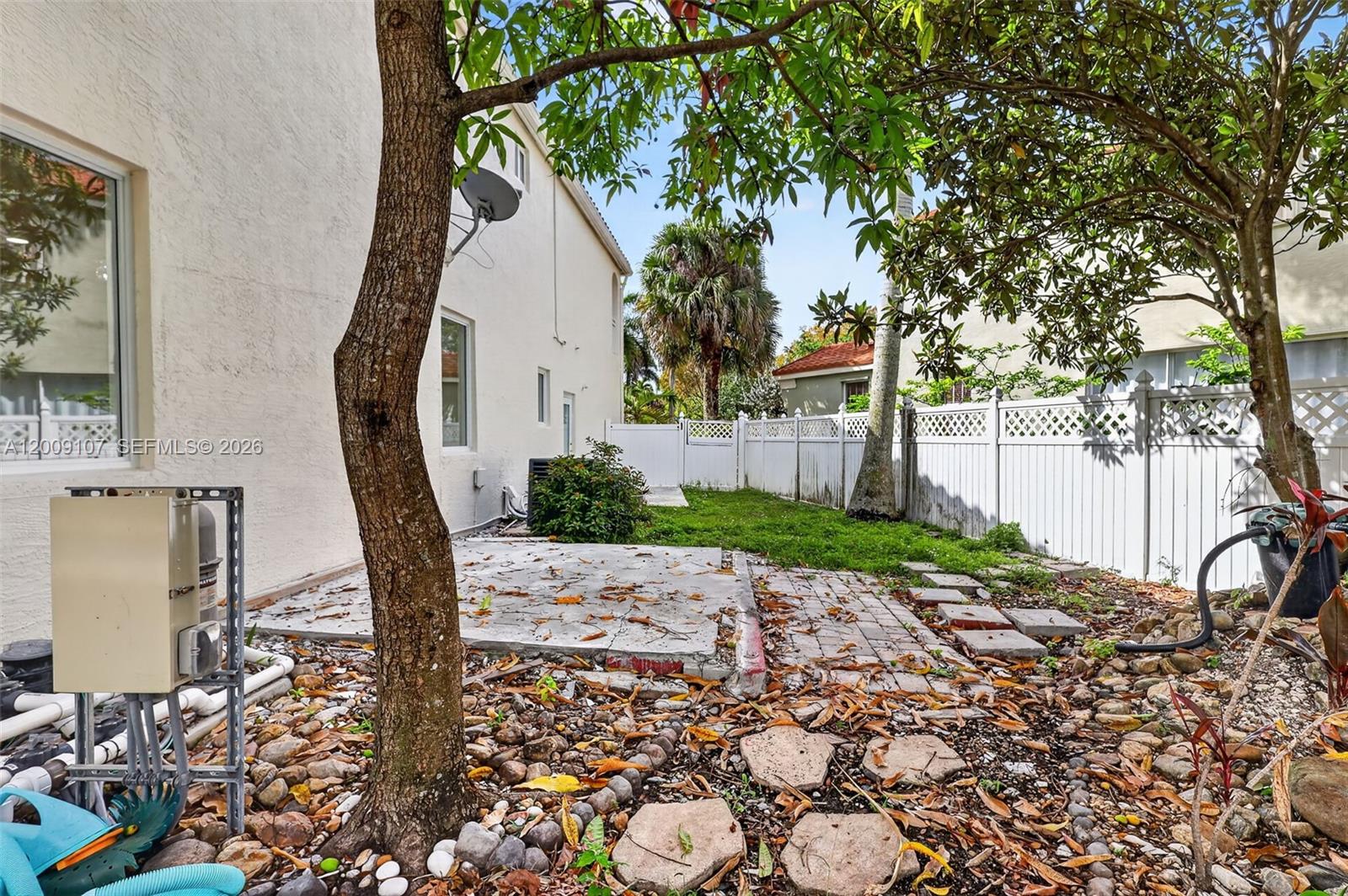RIVIERA ISLES II - Residential