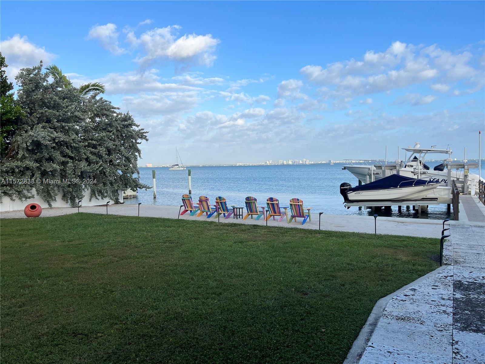 TROPICAL ISLE HOMES SUB 4 - Residential