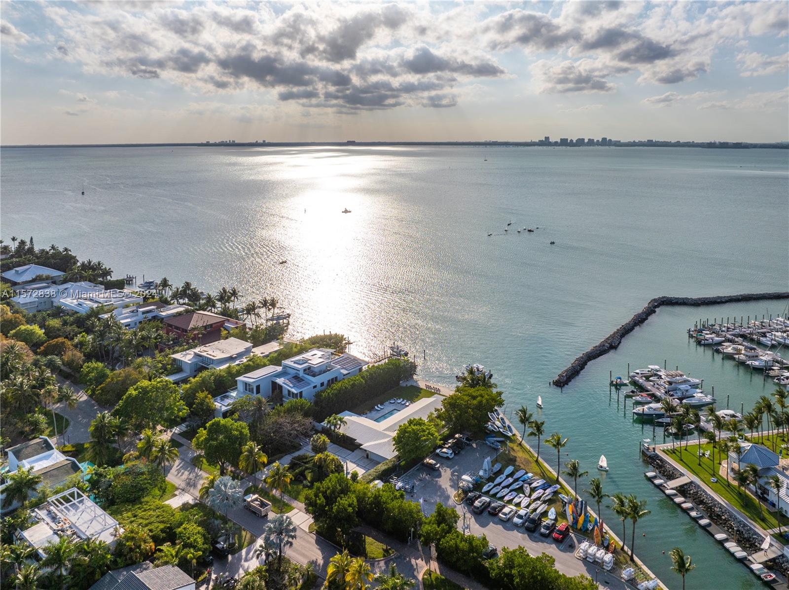 TROPICAL ISLE HOMES SUB 4 - Residential